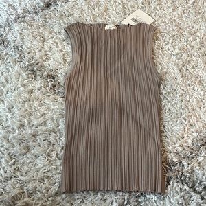 Dissh Sienna Tank, size small, taupe. New with tags on.